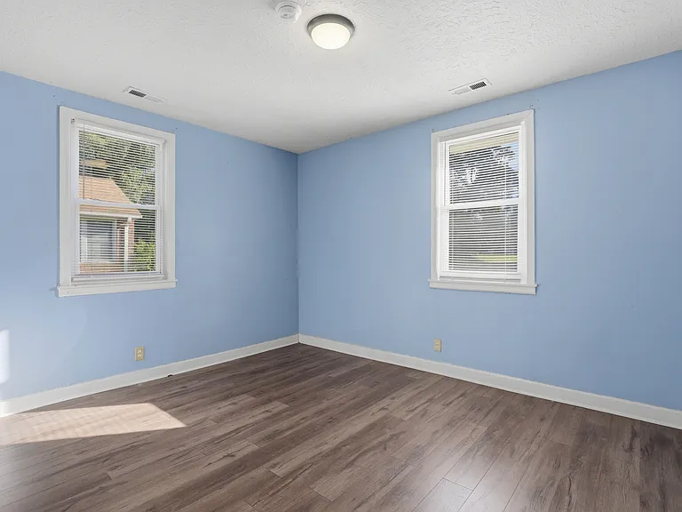 611 Forest Knolls Rd — Photo 11