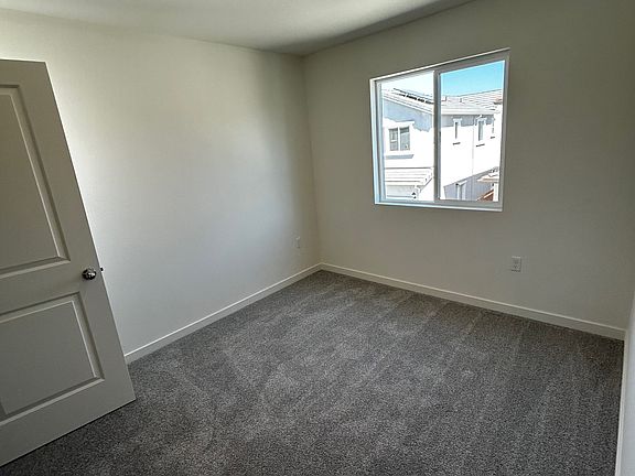 5th image of 5520 Molino Cir