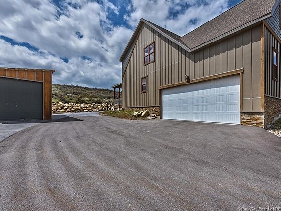 2nd image of 914 Silver Sage Dr