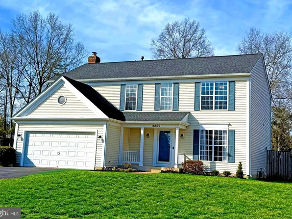 2269 Community Dr, Waldorf, MD 20601