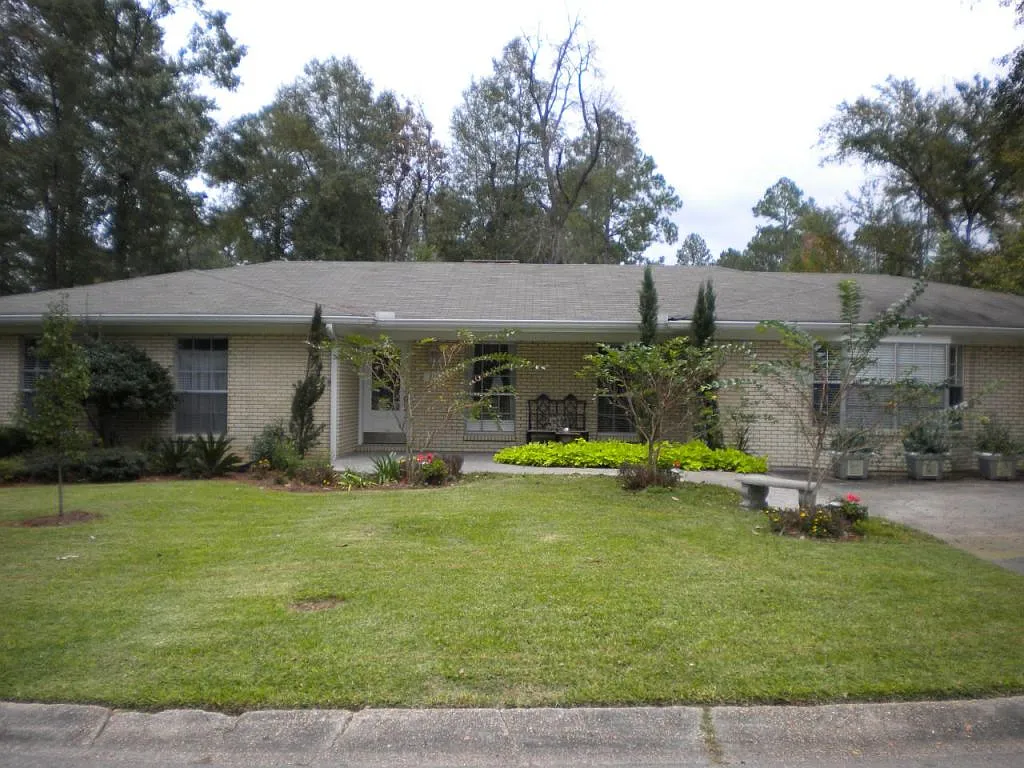 Building Photo - 712 Huntindon Rd