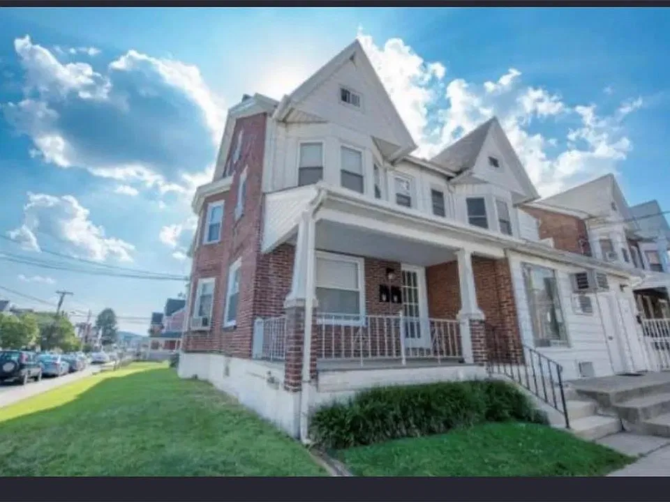 102 N 4th St #1