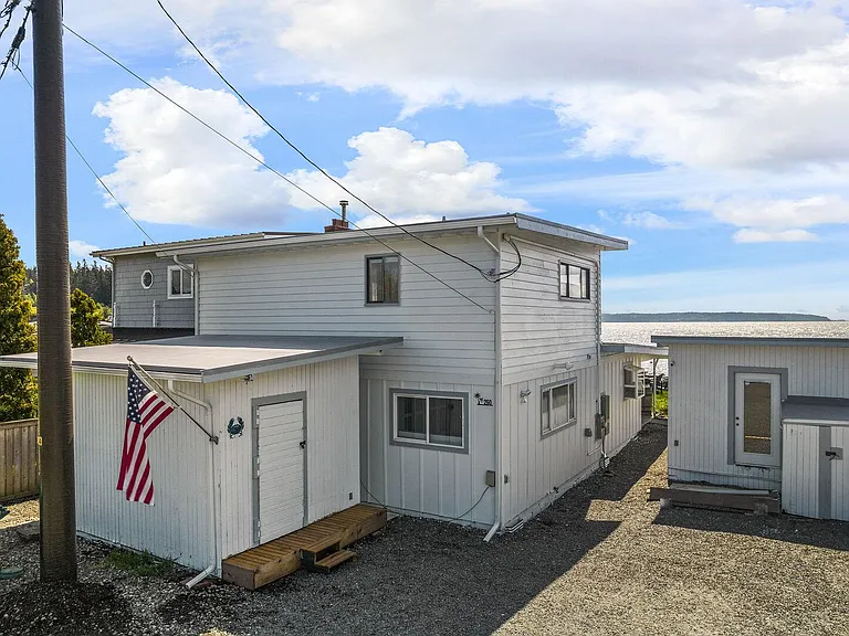 260 Driftwood Shores Rd — Photo 32