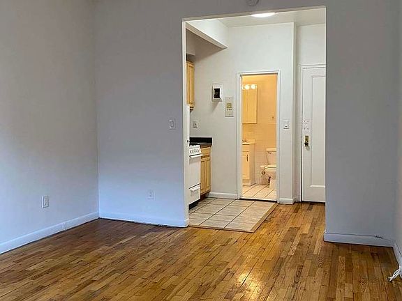 3rd image of 225 E 10th St #H4