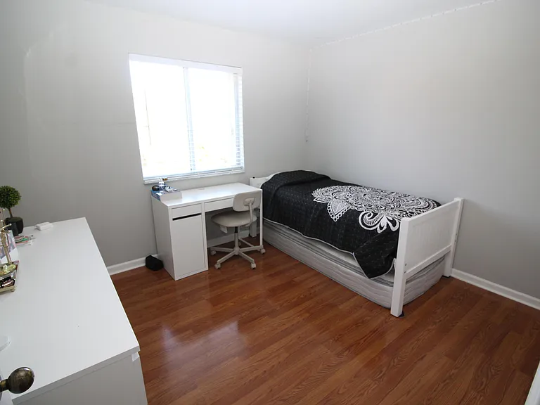 1396 Banyan Way — Photo 11