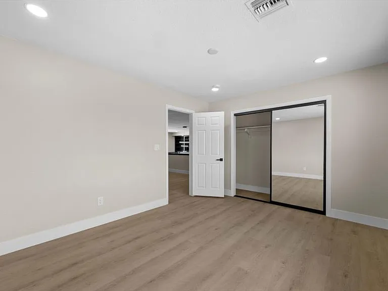 3382 Montessouri St — Photo 32