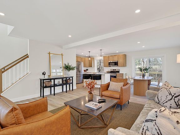 2nd image of 20 Shepherd Lane