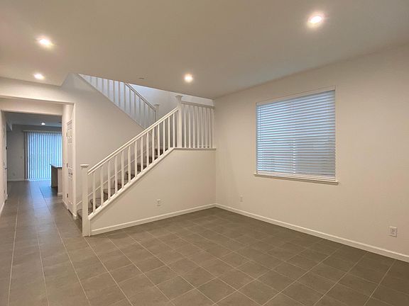 2nd image of 4801 Conelly Cir