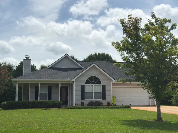 1139 Larkspur Dr, Locust Grove, GA 30248