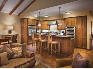 10211 Annies Loop Vlg #11, Truckee, CA 96161