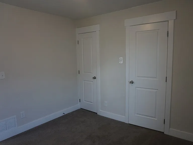 500 E. Duplex — Photo 6