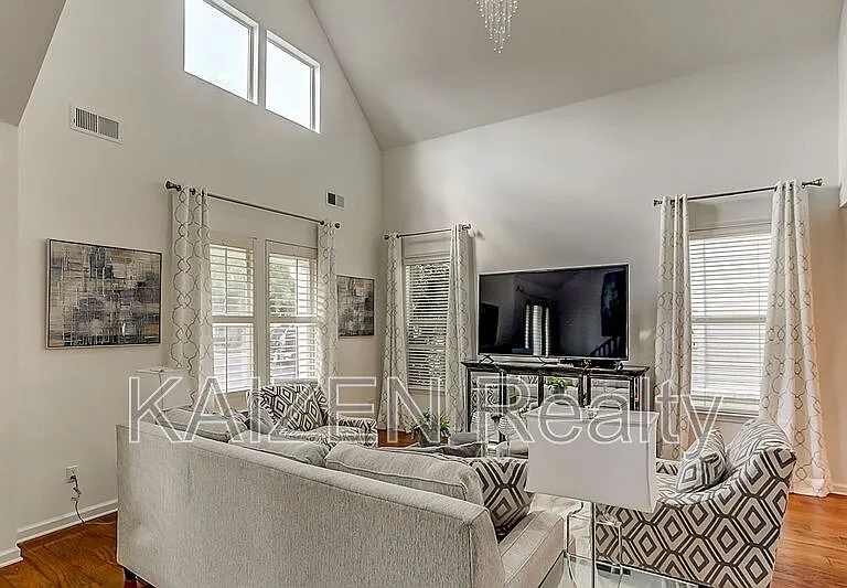 1338 Harbor Park Dr — Photo 11