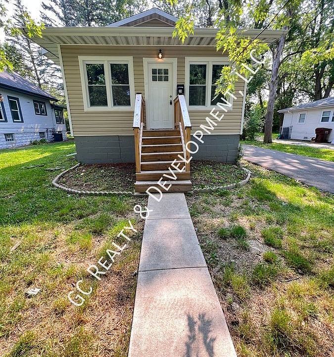 1st image of 39 N Rebecca St