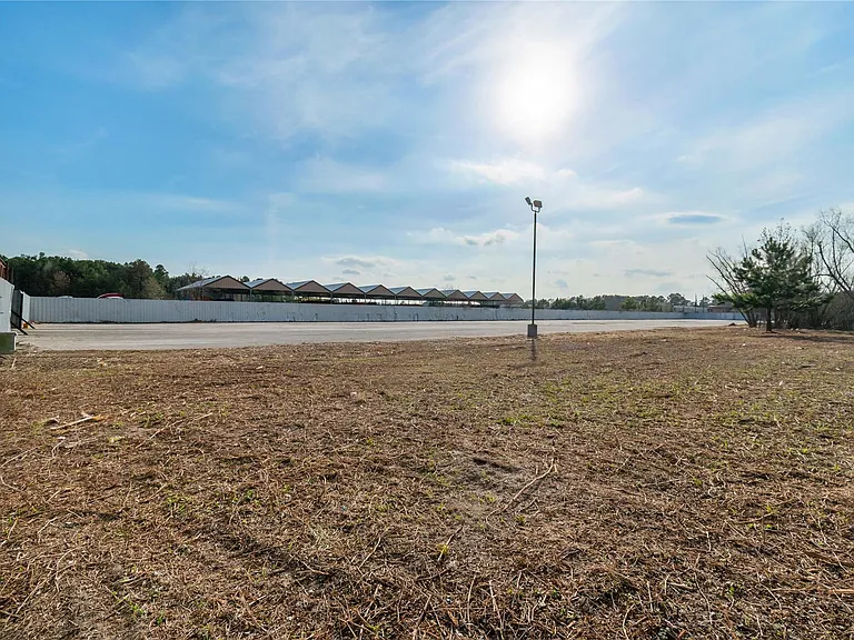 18919 Aldine Westfield Rd — Photo 3