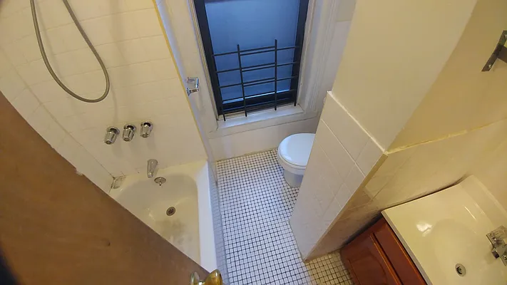 Rented by Downtown Mgt & Realty LLC | media 12