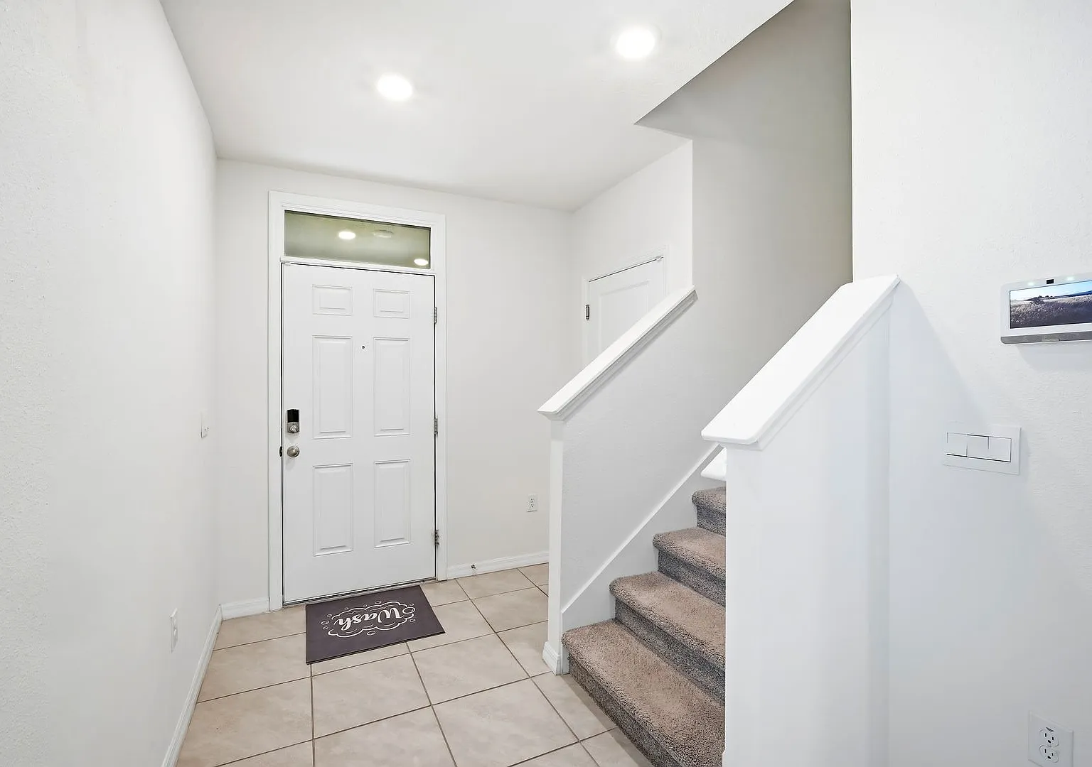 Freshly Updated 4-Bedroom Home in Avalon Park West Move-In Ready! — Photo 4
