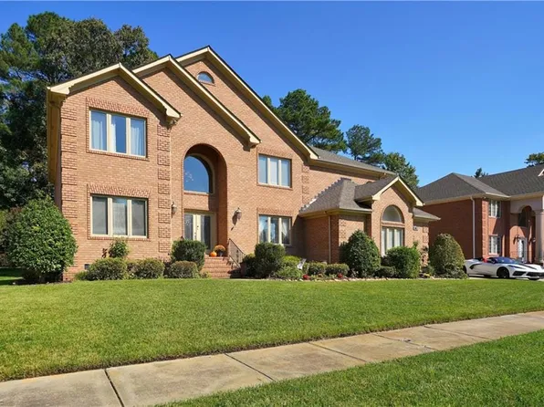 804 Forest Glade Dr, Chesapeake, VA 23322