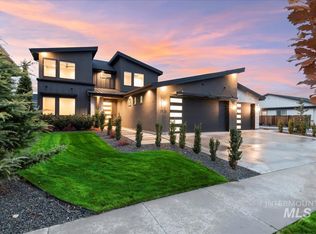 7929 W Deerfawn Ln, Eagle, ID 83616