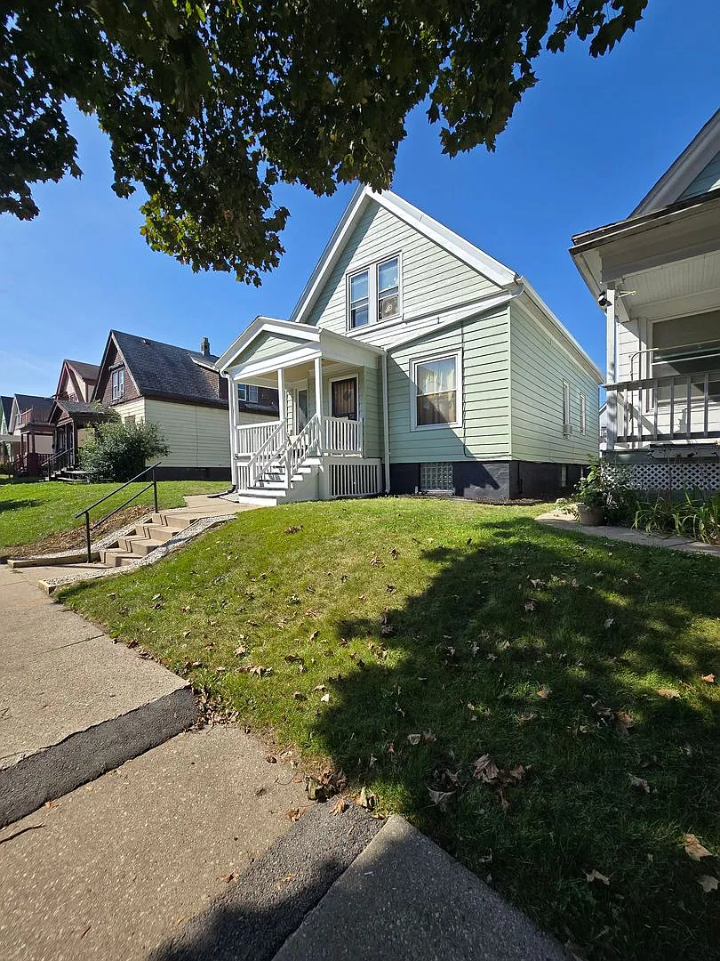Freshly Renovated Two-Bedroom Single-Family Home in Milwaukee — Photo 1