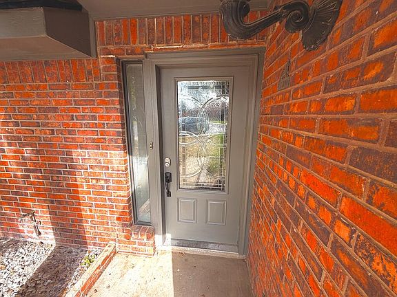 3rd image of 3802 Fairgreen Ct