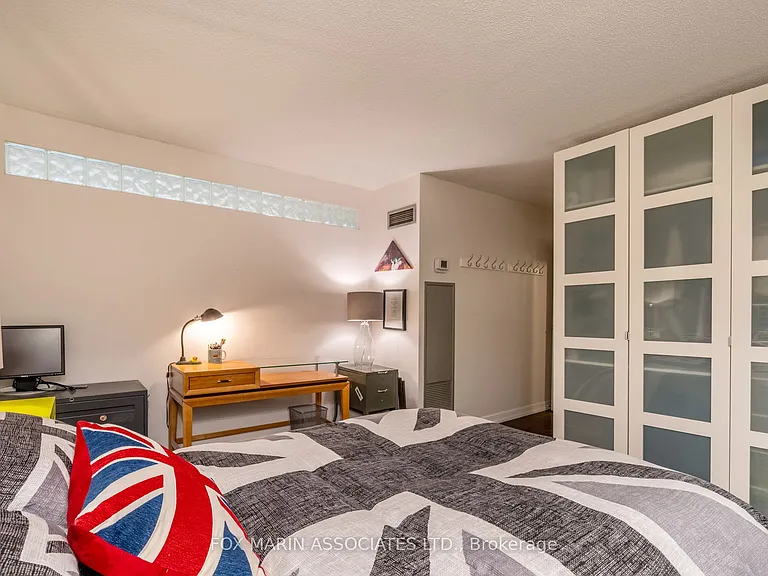 256 Jarvis St #10D — Photo 18