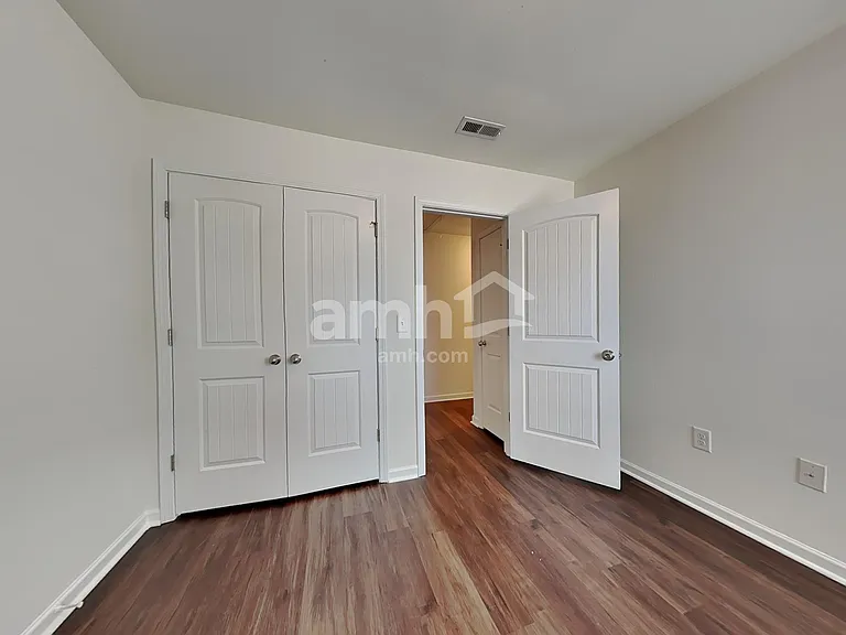 913 Bridlemine Dr — Photo 16