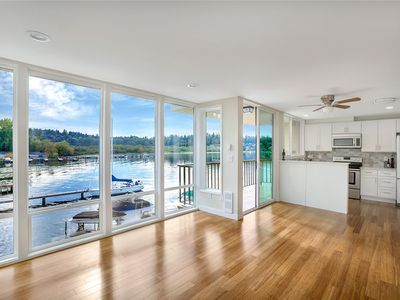 4561 Lake Washington Blvd NE APT 306, Kirkland, WA, 98033