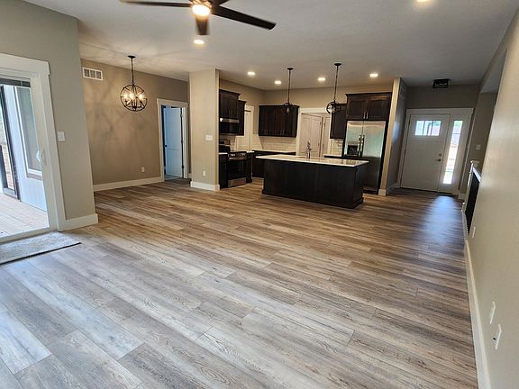 4th image of 6353 Crescent Rim Dr