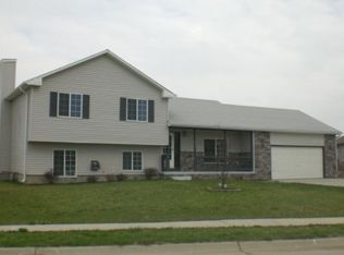 750 N 6th St, Arlington, NE 68002