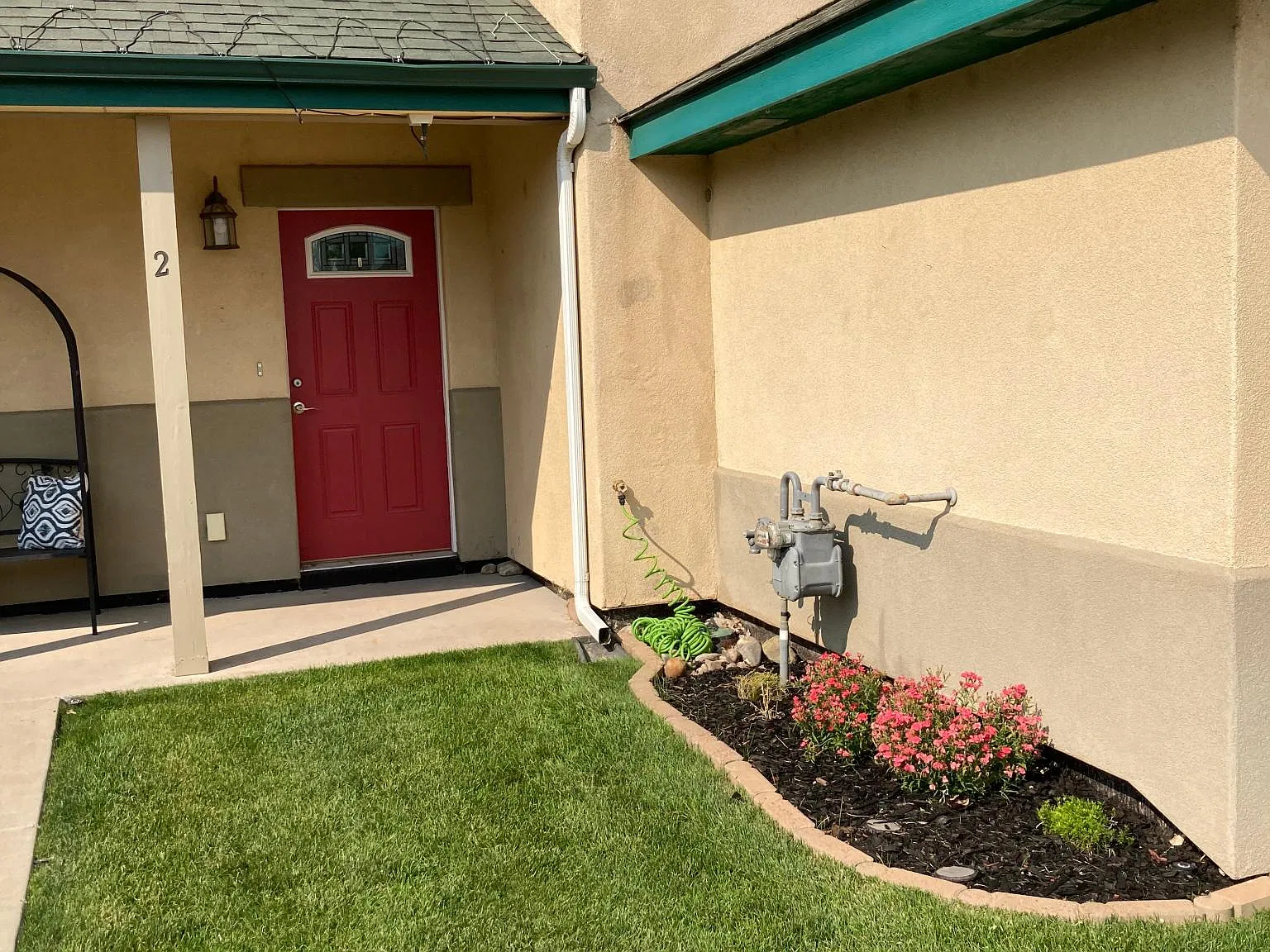 1181 E Montezuma Ave — Photo 2
