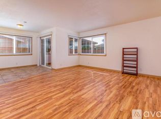 1403 Boyden Ave, Lancaster, CA