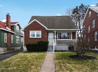13 Clayton Pl, Albany, NY 12209
