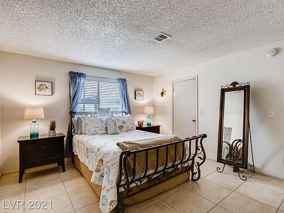 5th image of 1480 Tamareno Cir #B
