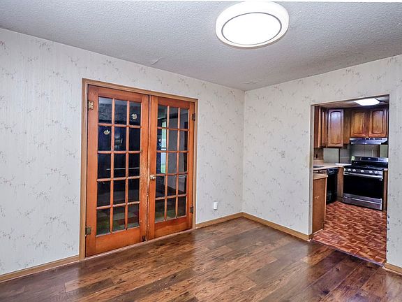 4th image of 2928 N Amidon Ave