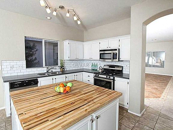 4th image of 6809 Rosinwood St