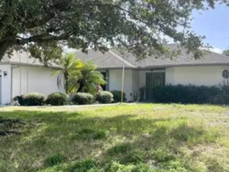 242 SE Duval Ave — Photo 14