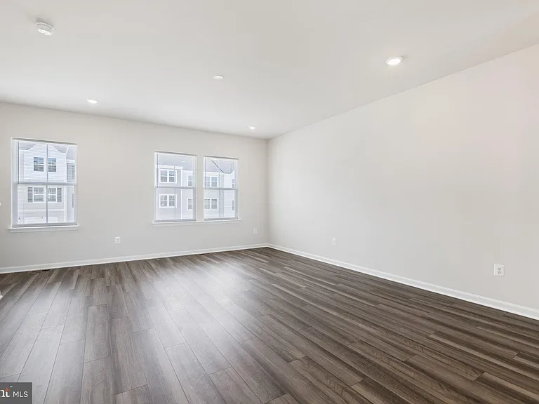 105 Milburn Dr — Photo 19