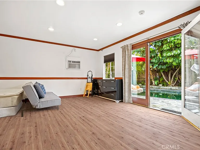 5362 Yolanda Ave — Photo 18
