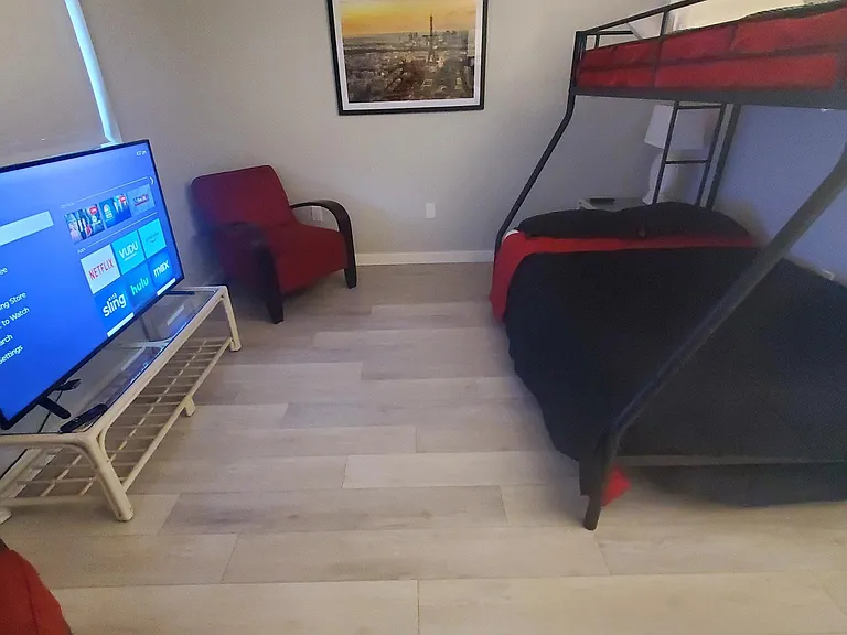 2nd bedroom
