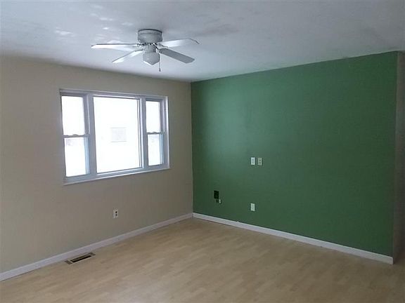 4th image of 1147 Dale Ave