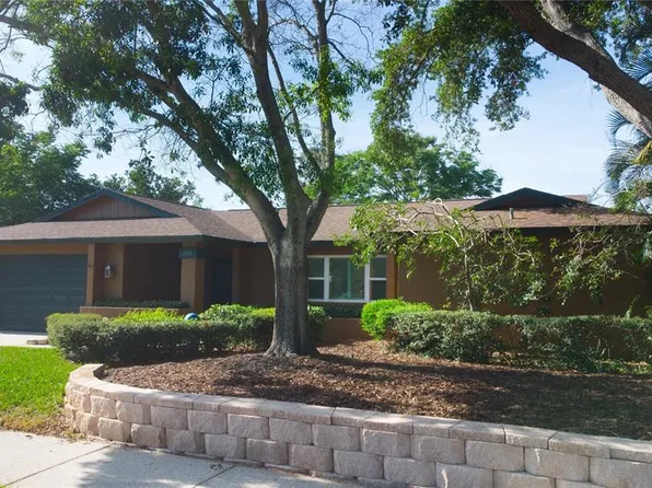 1656 Brae Moor Ln, Dunedin, FL 34698