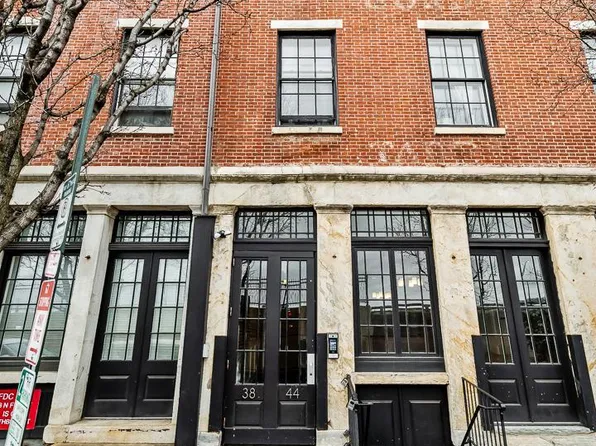 38 N Front St #3F, Philadelphia, PA 19106