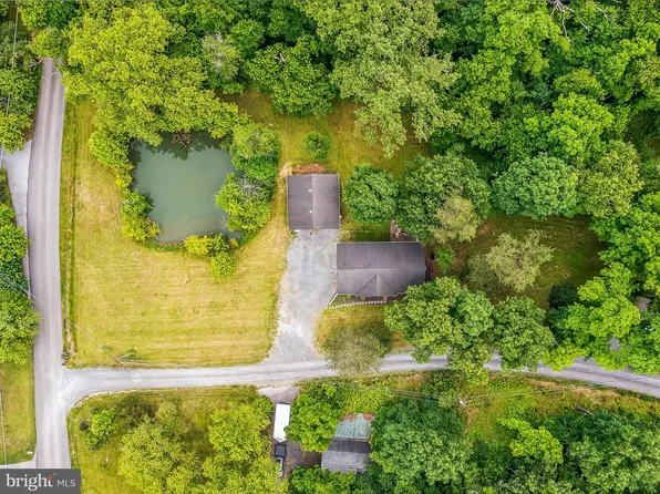 21 Presley Ln, Kearneysville, WV 25430