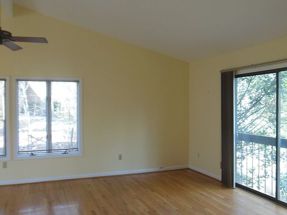 5th image of 2811 Mount Vernon Ln