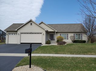 329 White St, Sycamore, IL 60178
