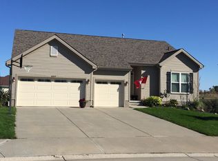 10909 S 111th St, Papillion, NE 68046