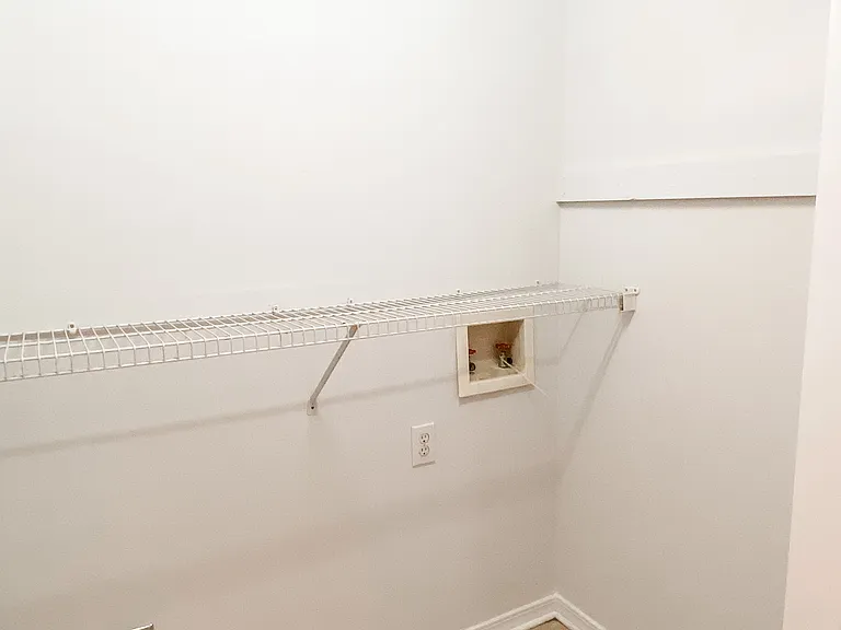 405 Belle Chase Ct S — Photo 10