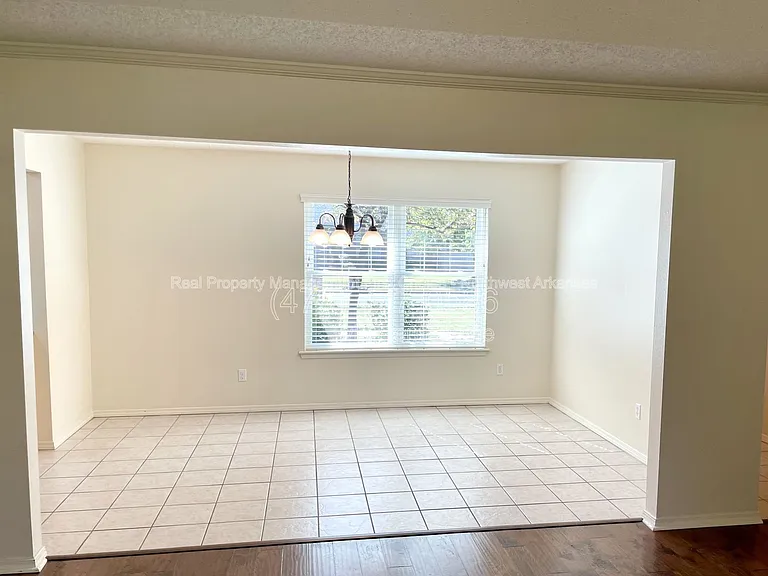 1904 Spruce Rd — Photo 7