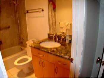3rd image of 340 Sunset Dr APT 1701