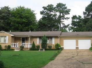 1934 Holiday Dr, Florence, AL 35630